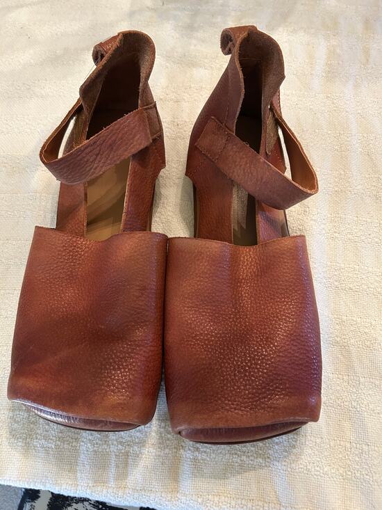 Dwarves Shoes - Dwarves Shoes Brown Soft Leather Square Toe Sandals Size 39EU 9 US